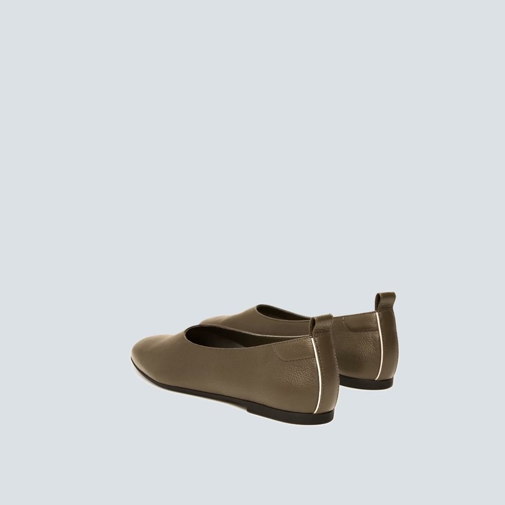 Everlane The Italian Leather Day Glove in Birch Womens Shoes Loafer Ballet Flats - Picture 3 of 11